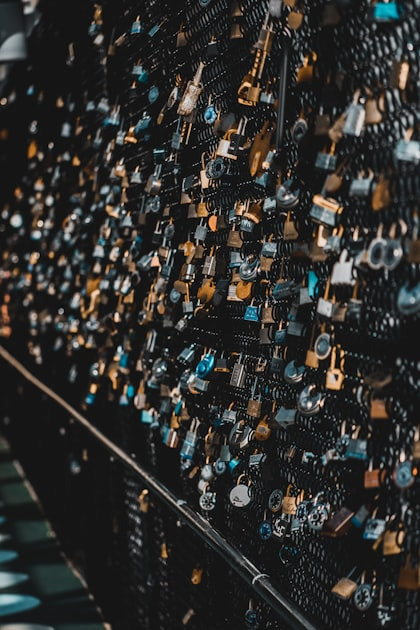 Top 5 Benefits of Hiring a Professional Locksmith